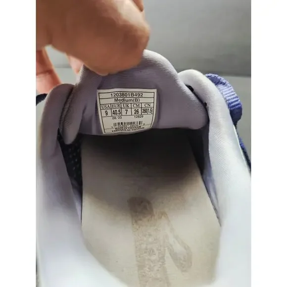 Brooks Women 9 Comfy footwear - Picture 2 of 9